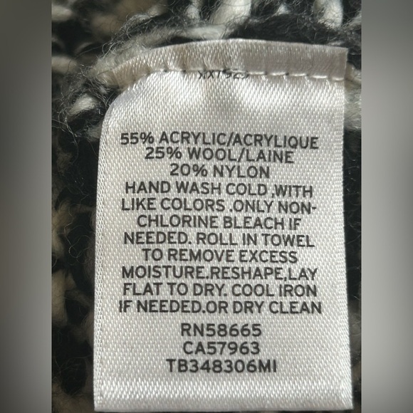 Treasure & Bond Black White Marled Chunky Knit Turtleneck Sweater Size Medium - Picture 8 of 8